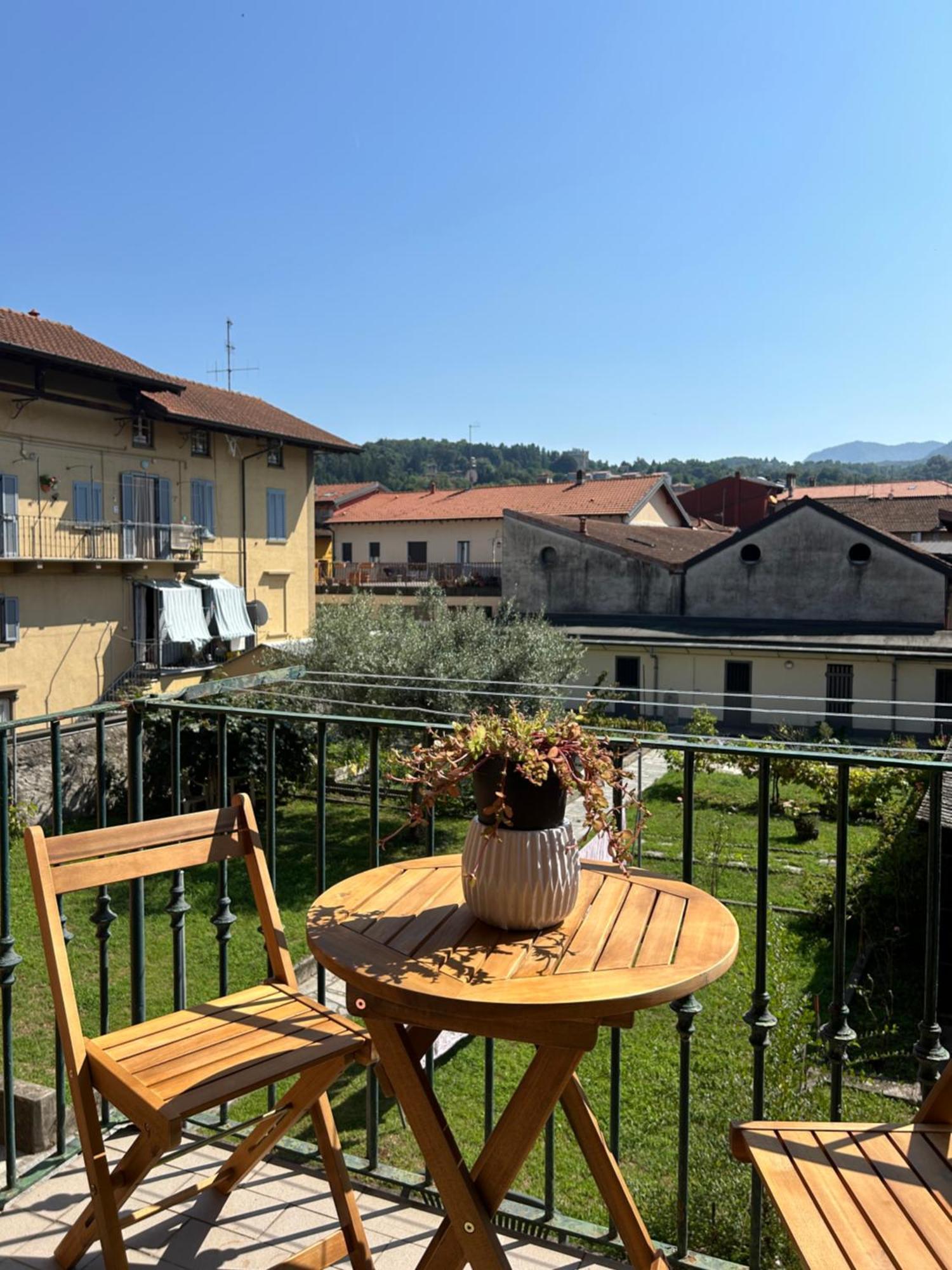 V&C Home Rental Specialist Appartamenti Fronte Lago Maggiore Germignaga Exteriér fotografie
