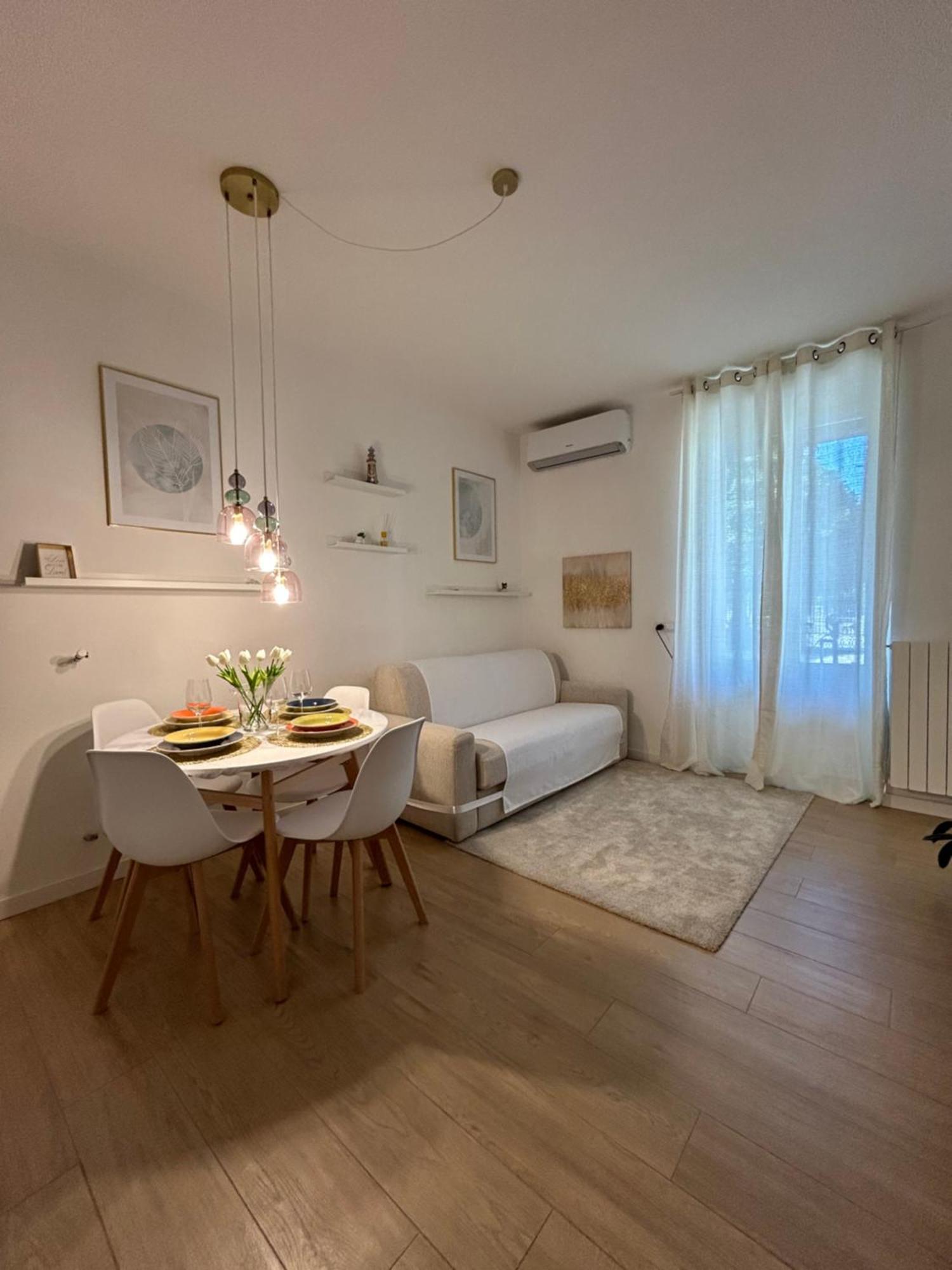 V&C Home Rental Specialist Appartamenti Fronte Lago Maggiore Germignaga Exteriér fotografie